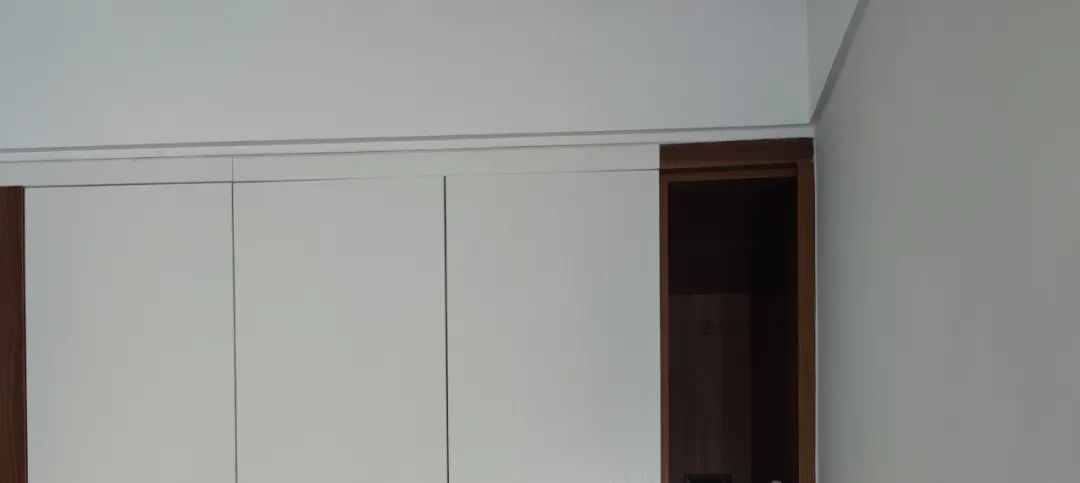 装修中双眼皮吊顶属于走边吊顶吗,客厅做单眼皮吊顶还是双眼皮吊顶