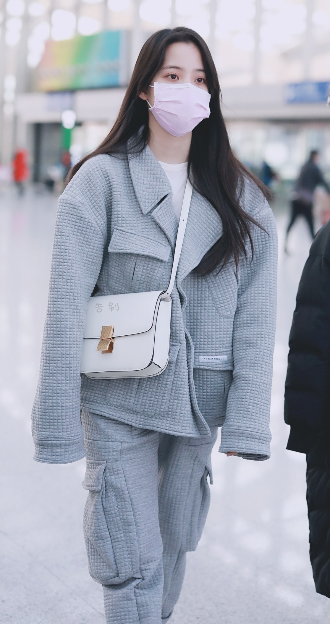 欧阳娜娜穿衣服风格,欧阳娜娜纪梵希衣服同款