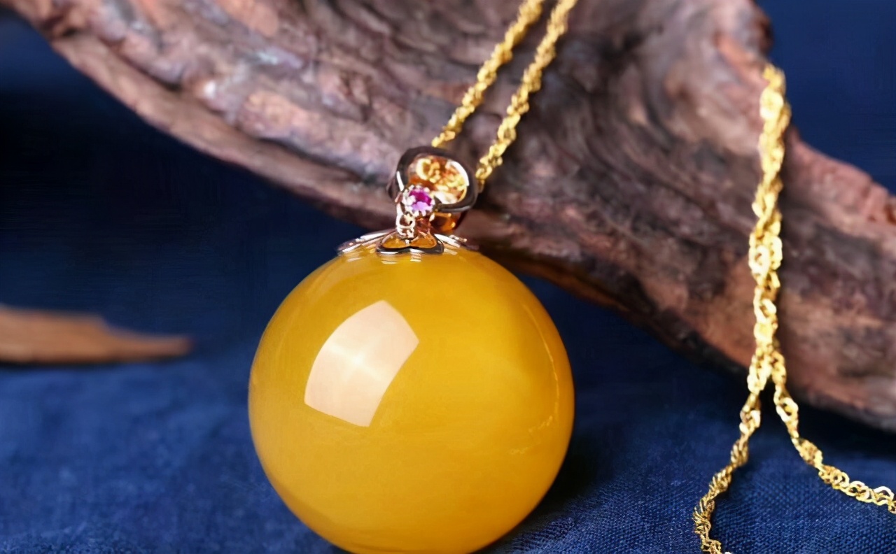 文玩蜜蜡鉴别方法,蜜蜡鉴别真假方法大揭秘