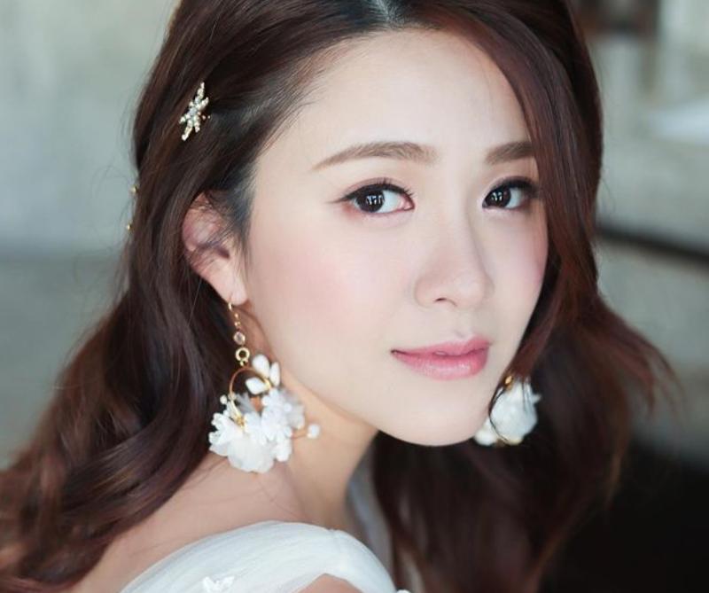 26岁女星江嘉敏拔牙后药物过敏，导致全身瘙痒，腿上长满小疙瘩