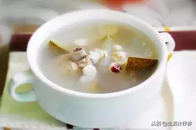 为什么每天油光满面,一到夏天就油光满面怎么回事