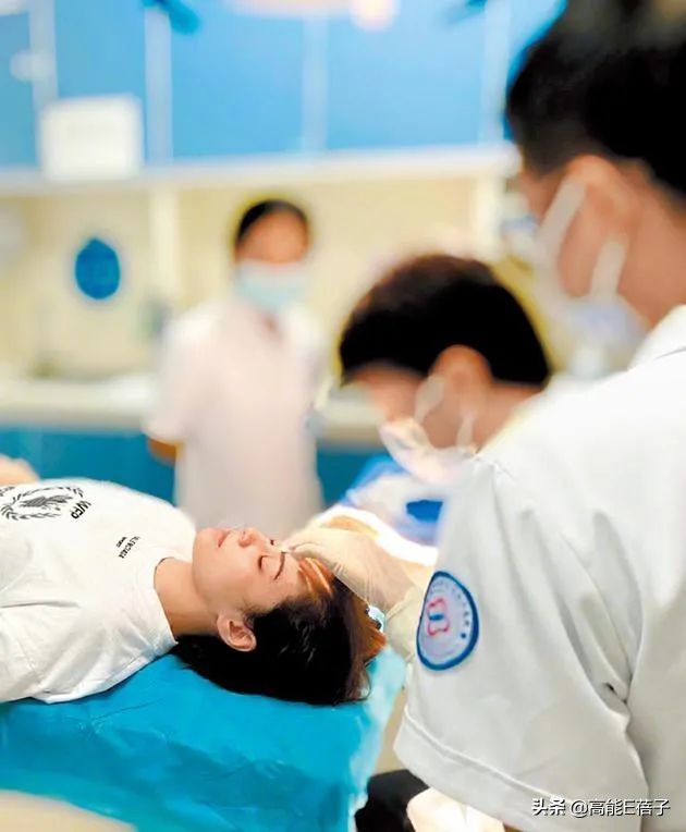 阿娇额头伤口恢复过程,阿娇晒伤口恢复照