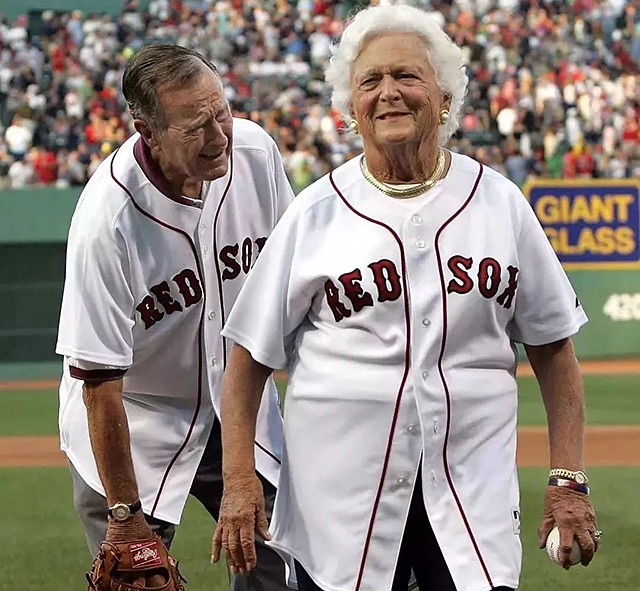 17岁女孩嫁42岁丈夫当上大总统后,21岁与丈夫一见钟情63年相濡以沫