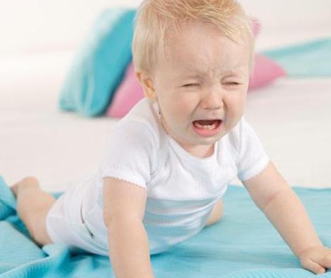 宝宝为什么老是要去撞头,宝宝为什么喜欢撞头