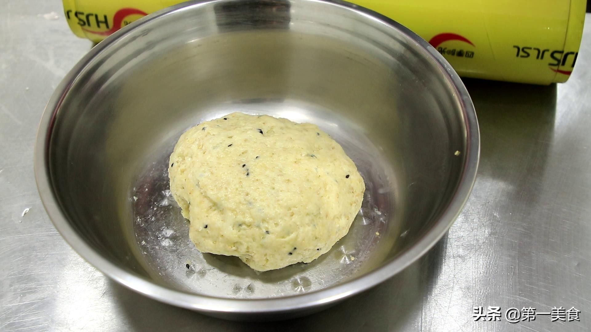 在家做香酥麻花的方法,好吃的麻花教程赶紧学起来吧