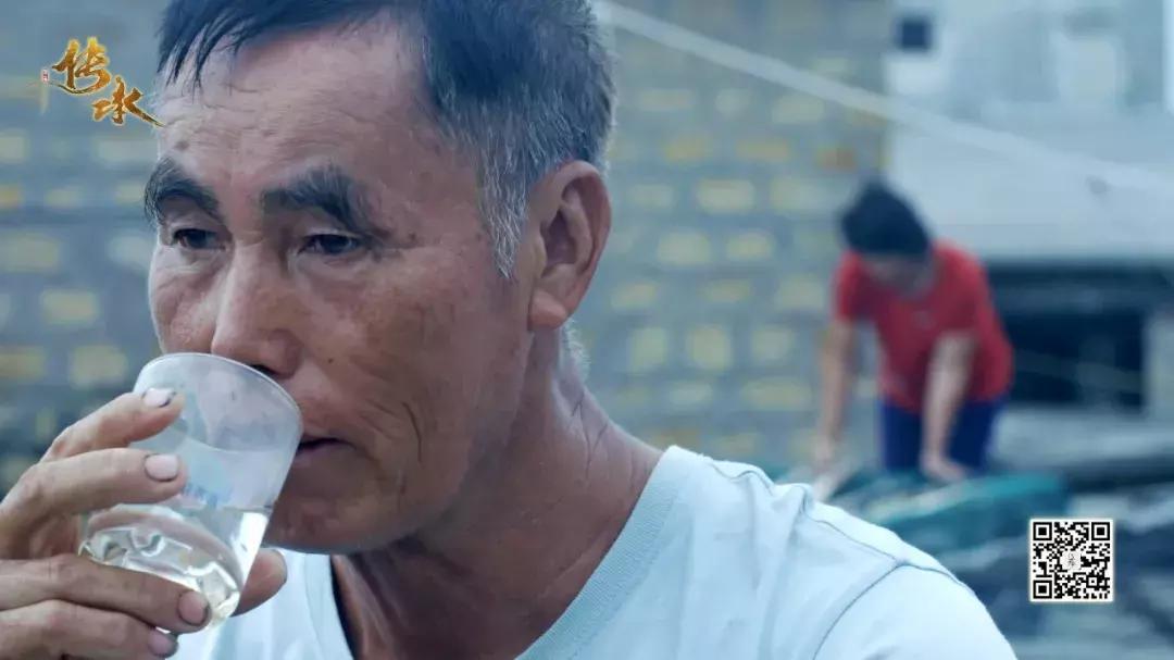 跟着《传承》第三季，3分钟教你做弓和捕鱼