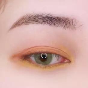 亮色眼影颜色搭配和画法美炸天,眼影画法新手亮色系列