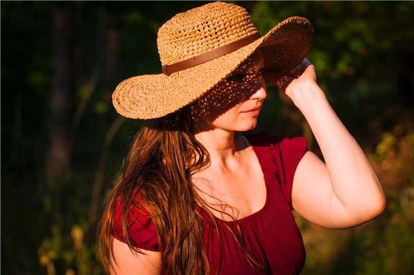 剩女嫁不出去被父母嫌弃,大龄剩女不结婚被父母逼成这样