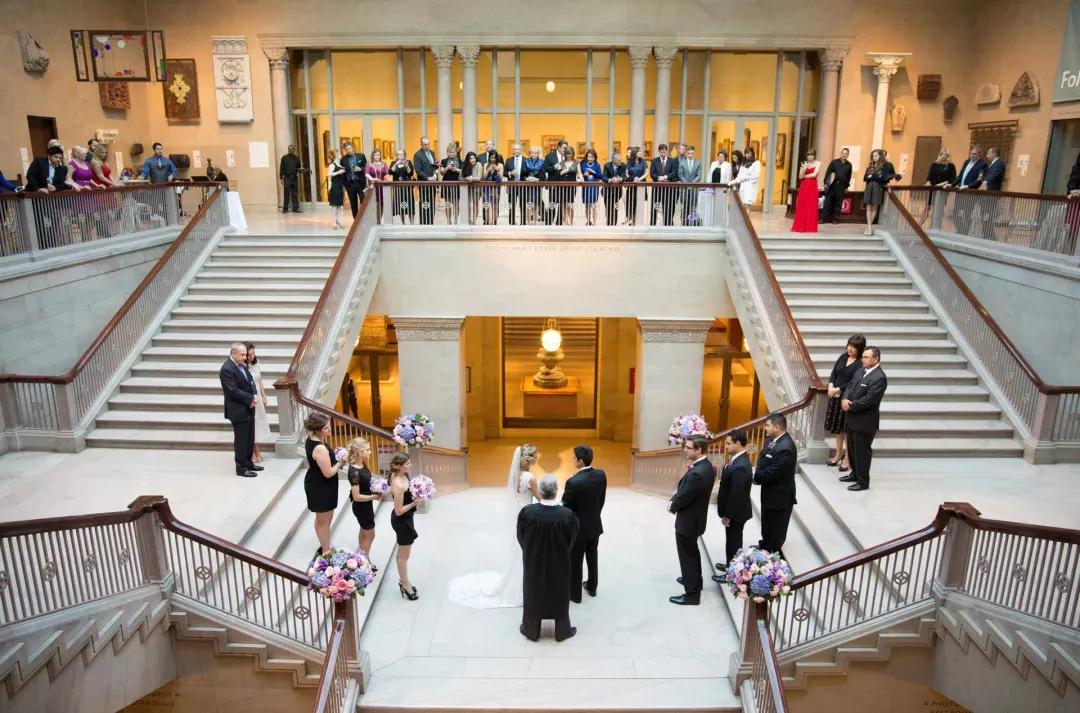 薪资待遇高且好就业的专业,高薪稳定和低薪前景不错的行业