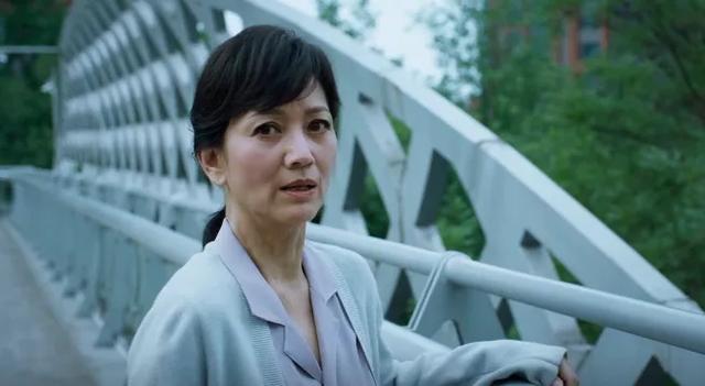 豆瓣7.4周迅新剧《不完美的她》：母亲对孩子的“坏”从无能开始