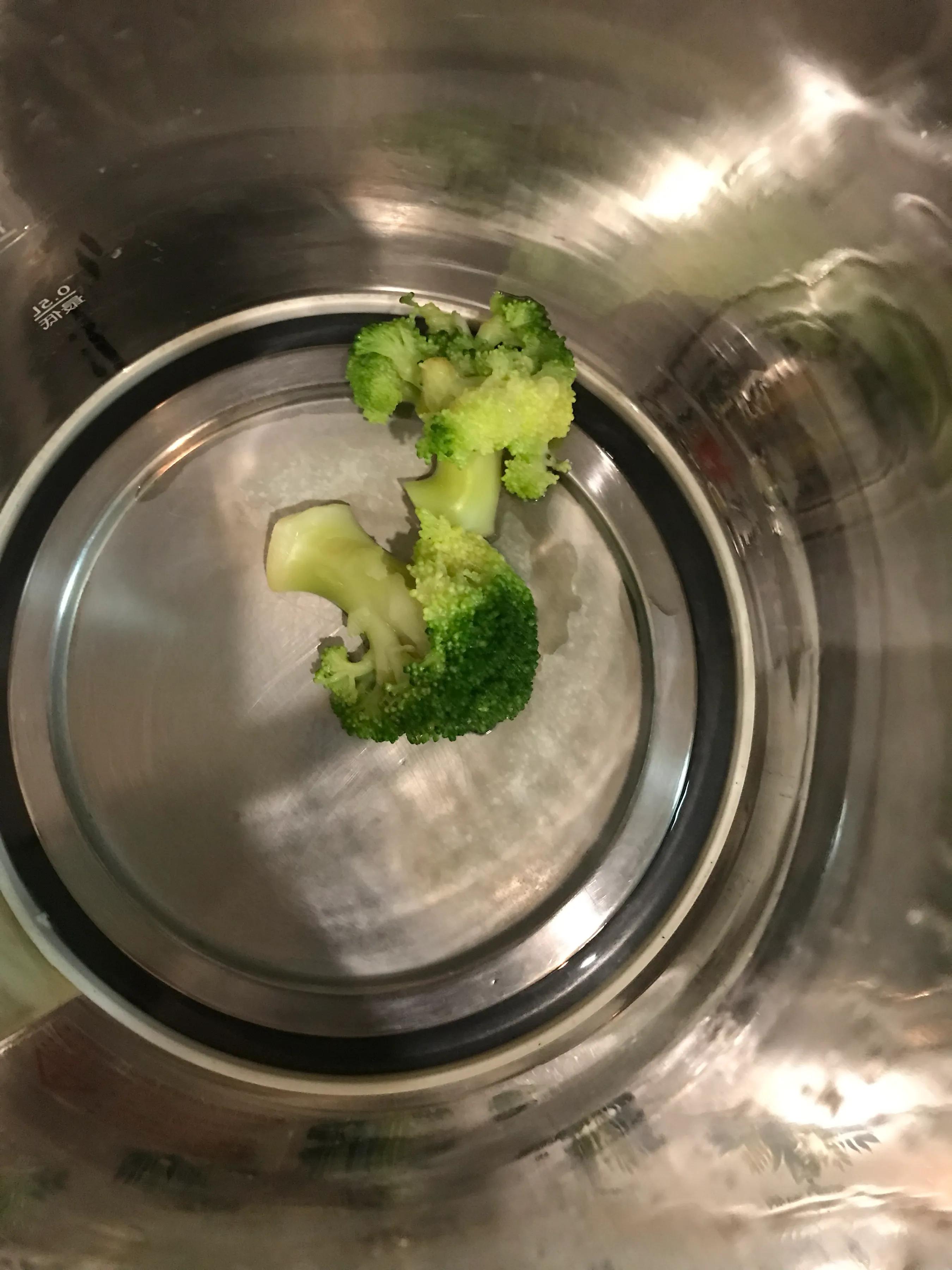 7个月的宝宝吃什么辅食缓解便秘,7个月的宝宝吃辅食便秘怎么改善