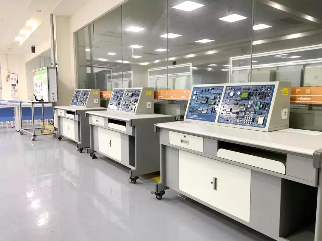 国内最大的新能源汽车实训设备,汽车实训基地