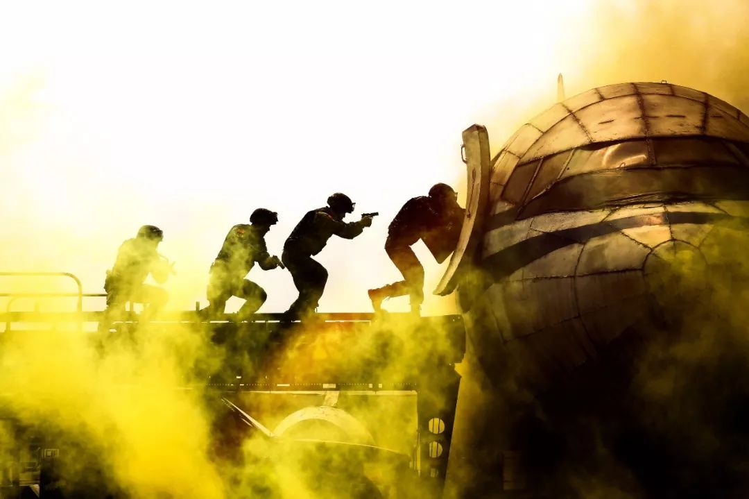 中国*警武**！是时候上头条了