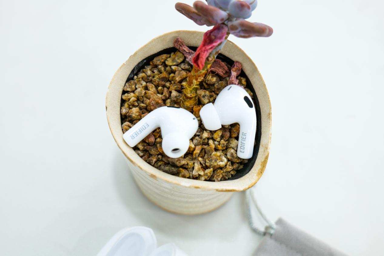 漫步者lolli3单耳机用4个小时,漫步者蓝牙耳机测评lollipodspro