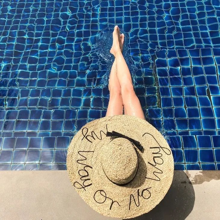 赵丽颖夏日装扮,夏日草帽赵丽颖