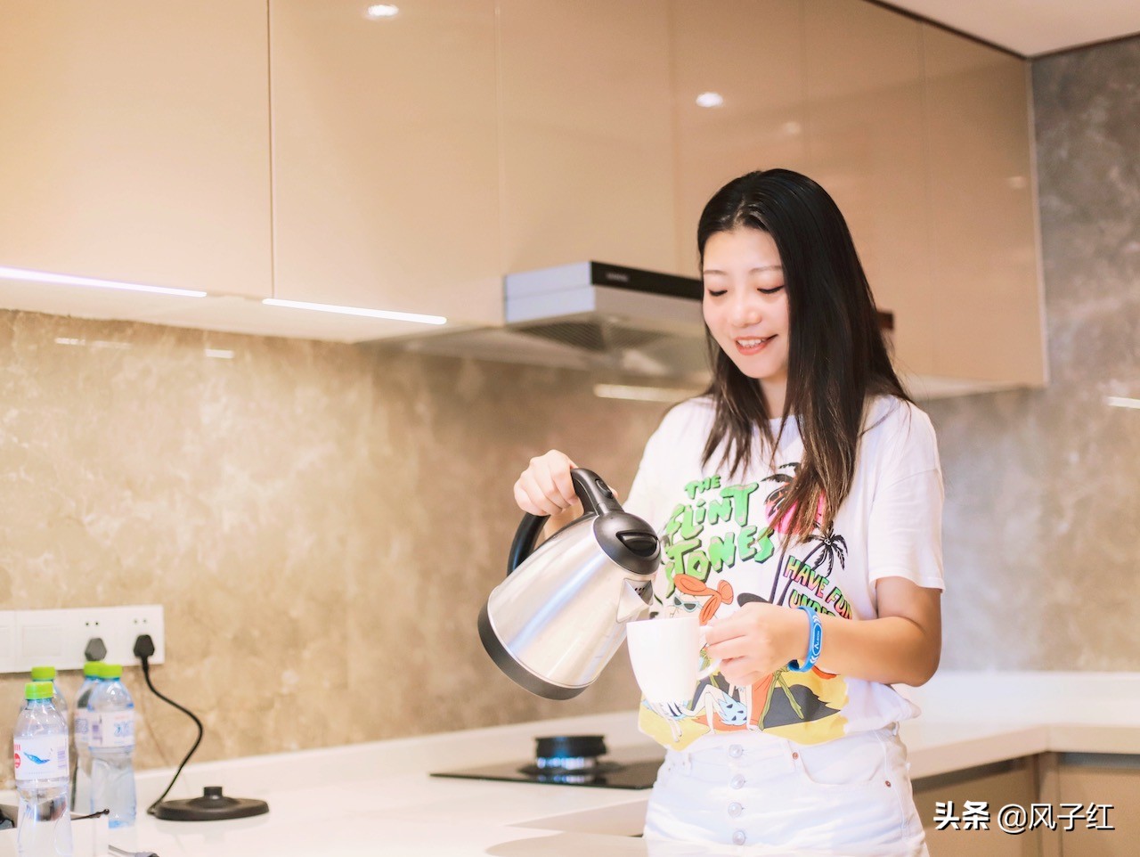 三亚旅游住酒店还是民宿好,三亚市旅游住宿民宿