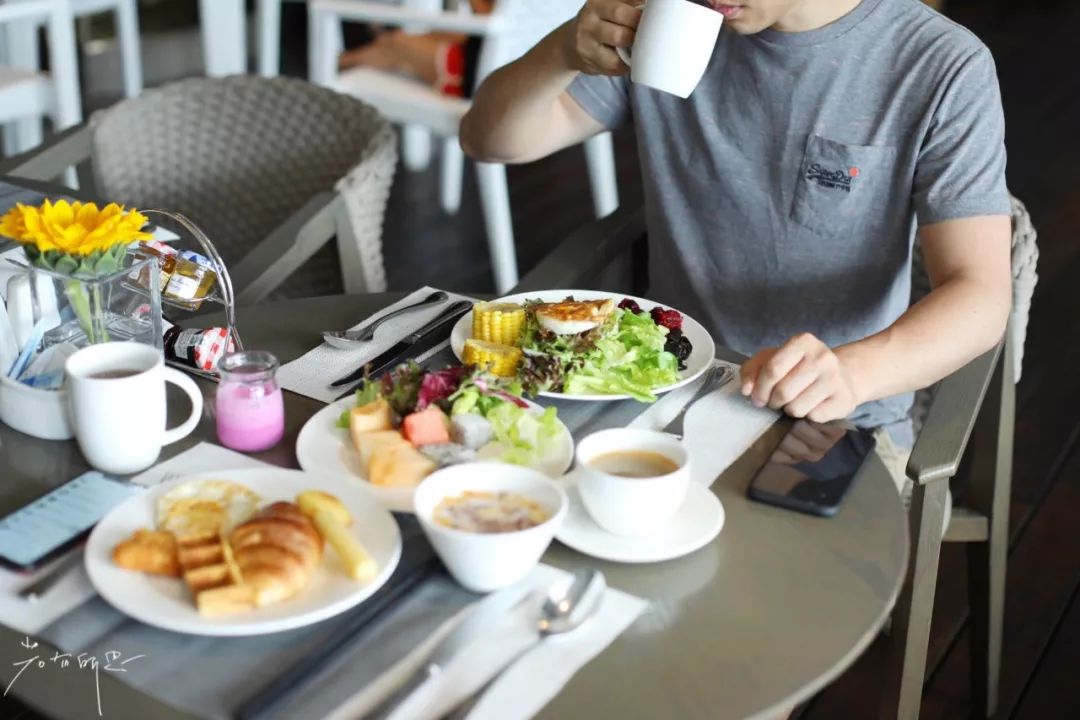 上海去三亚飞到哪里比较划算,上海飞三亚旅游