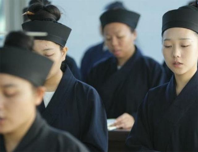 武当山十八岁女道姑,武当山女道姑