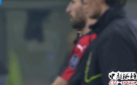 中国足球奇葩失误,中国足球又出奇葩