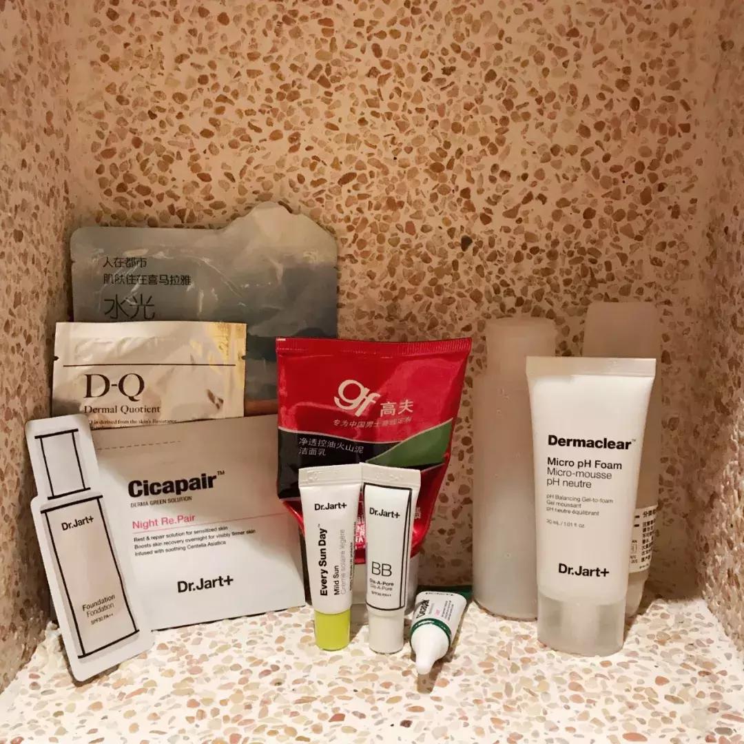 突击检查包里都装什么,突击检查化妆品包包