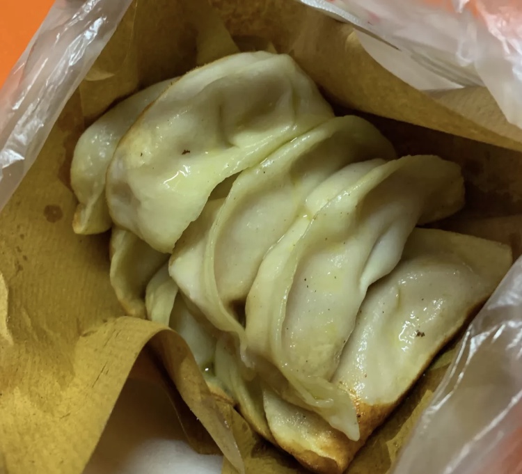 这家深藏杨浦老弄堂的锅贴馆,这家百年老店竟然藏在上海郊区