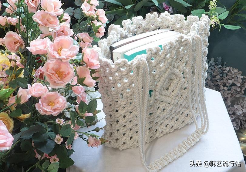 手工钩针编织手提包成品,钩针编织时尚又漂亮的女生手提包