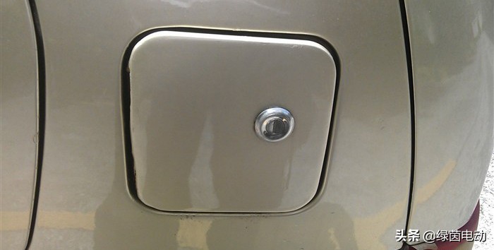 老款经典夏利两厢二手,2004年两厢夏利图片