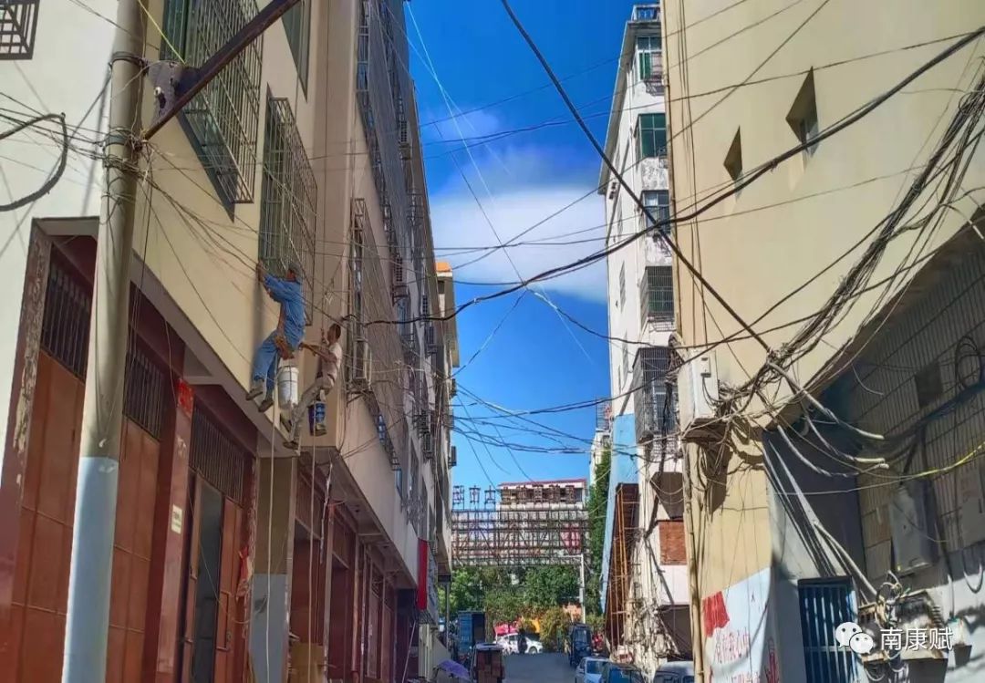 告别城市蜘蛛网让公共空间更清朗,告别蜘蛛网