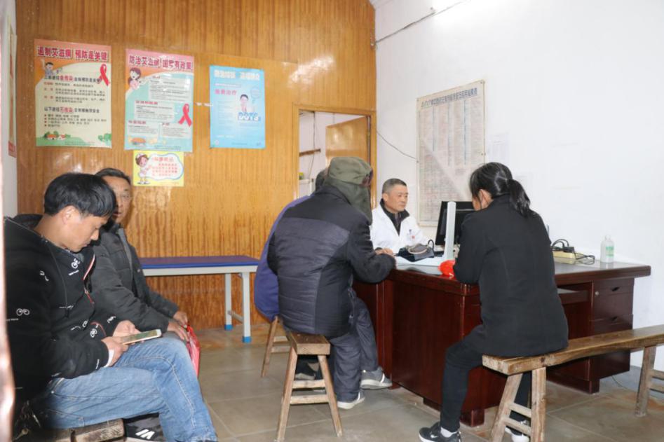 舒城县河棚镇中心卫生院副院长沙向东:从医37载把病看准是关键