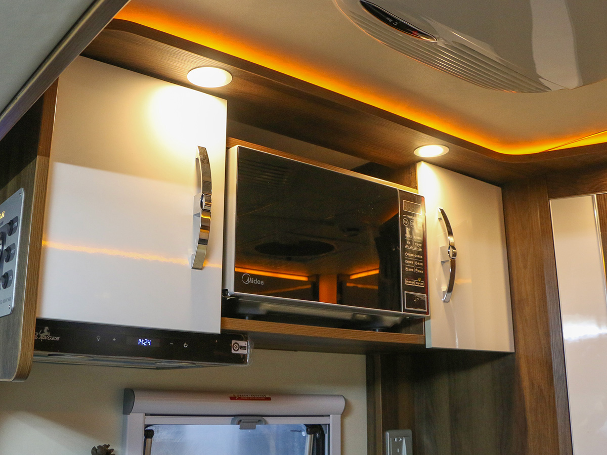 依维柯国产四驱6座房车,新星房车t600依维柯国产