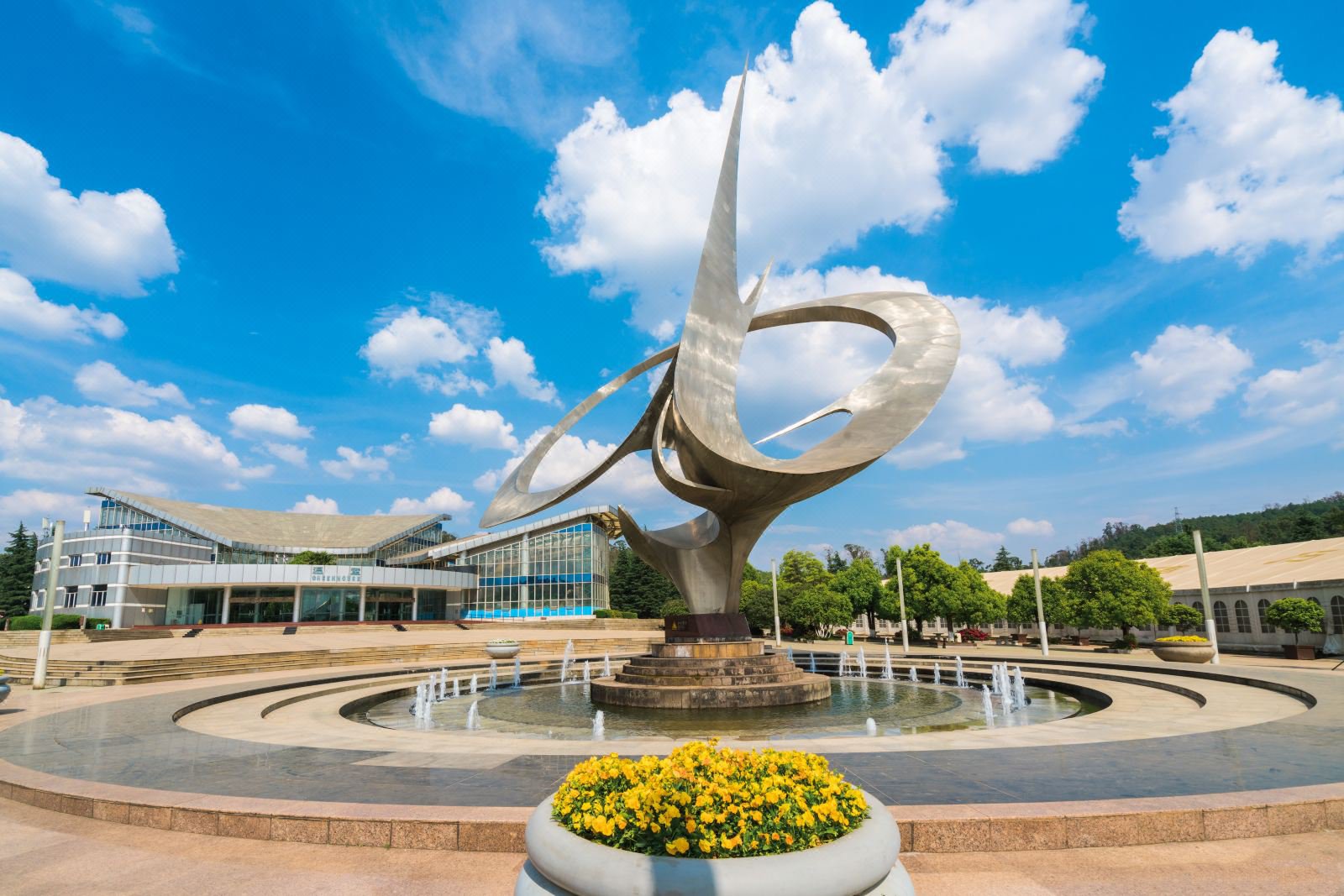 昆明有什么好玩的景点推荐一下,昆明有些什么好玩的景点推荐一下