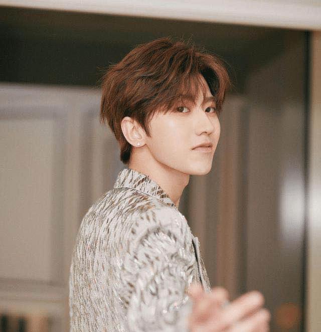 圈内人爆料张子枫,张子枫和吴亦凡事件是哪期