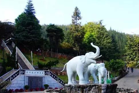 云南温泉之最：4大裸浴温泉、6大美食温泉满足你对温泉的所有想象