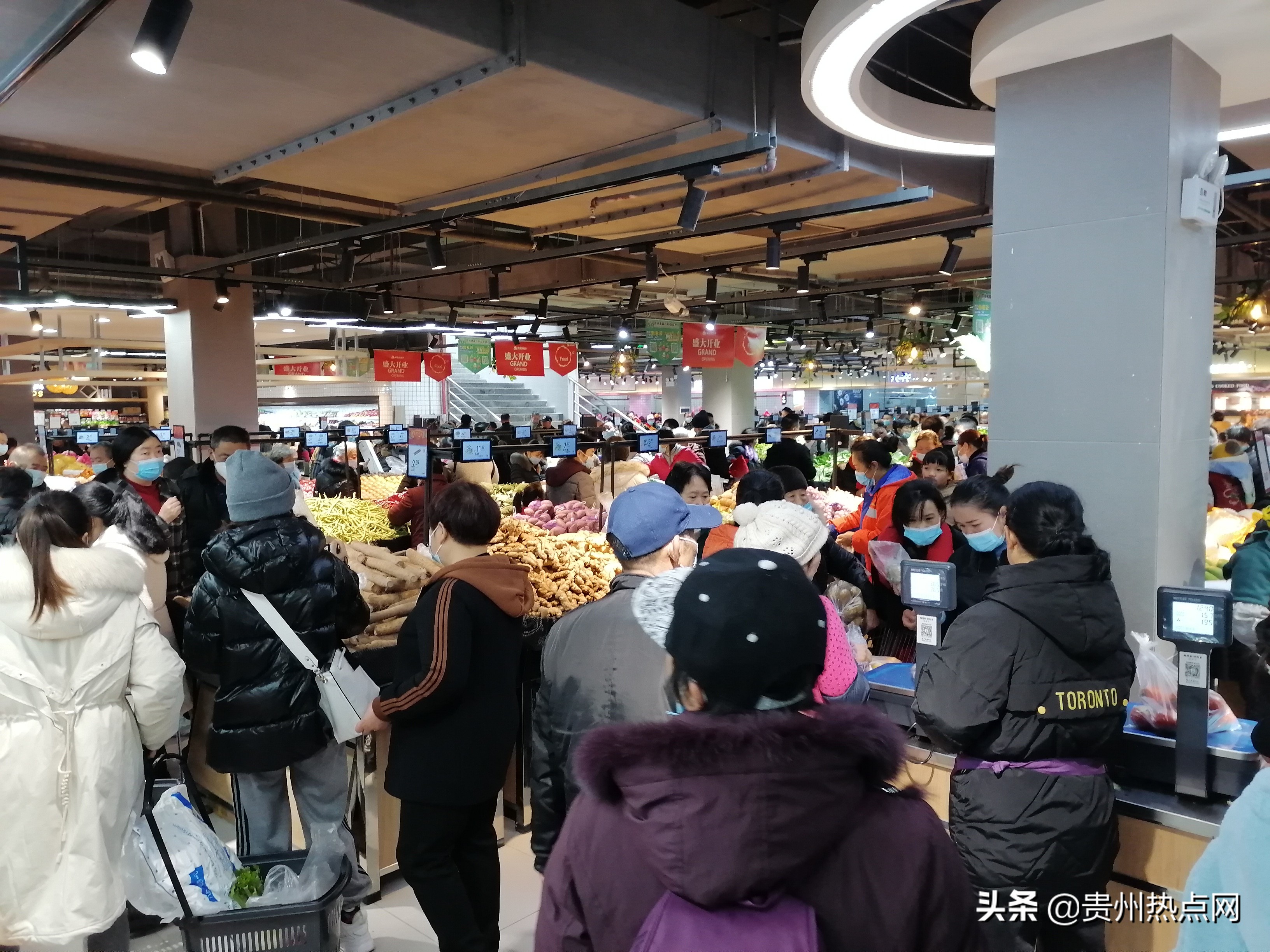 为贵州刺梨代言,为镇雄农产品代言