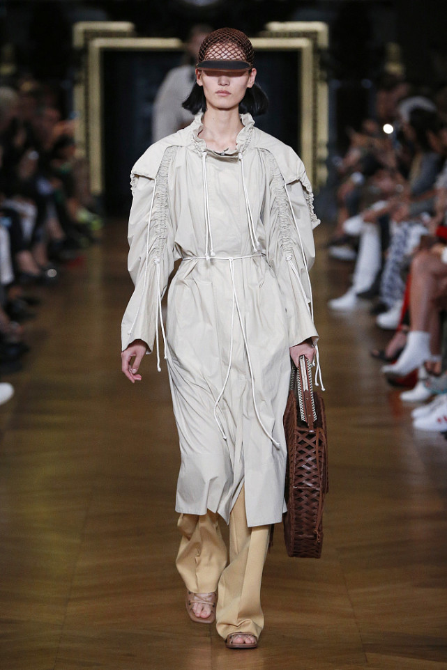 腰带百搭优雅风,气质百搭懒人系腰带