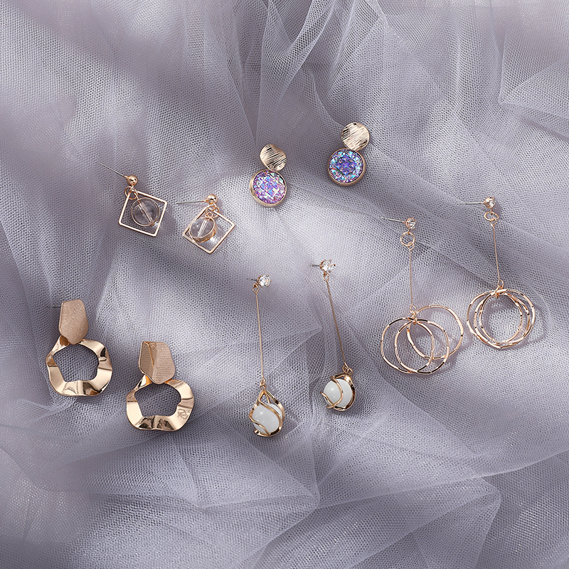 大脸显瘦的耳环搭配,耳环简约大气百搭显脸小