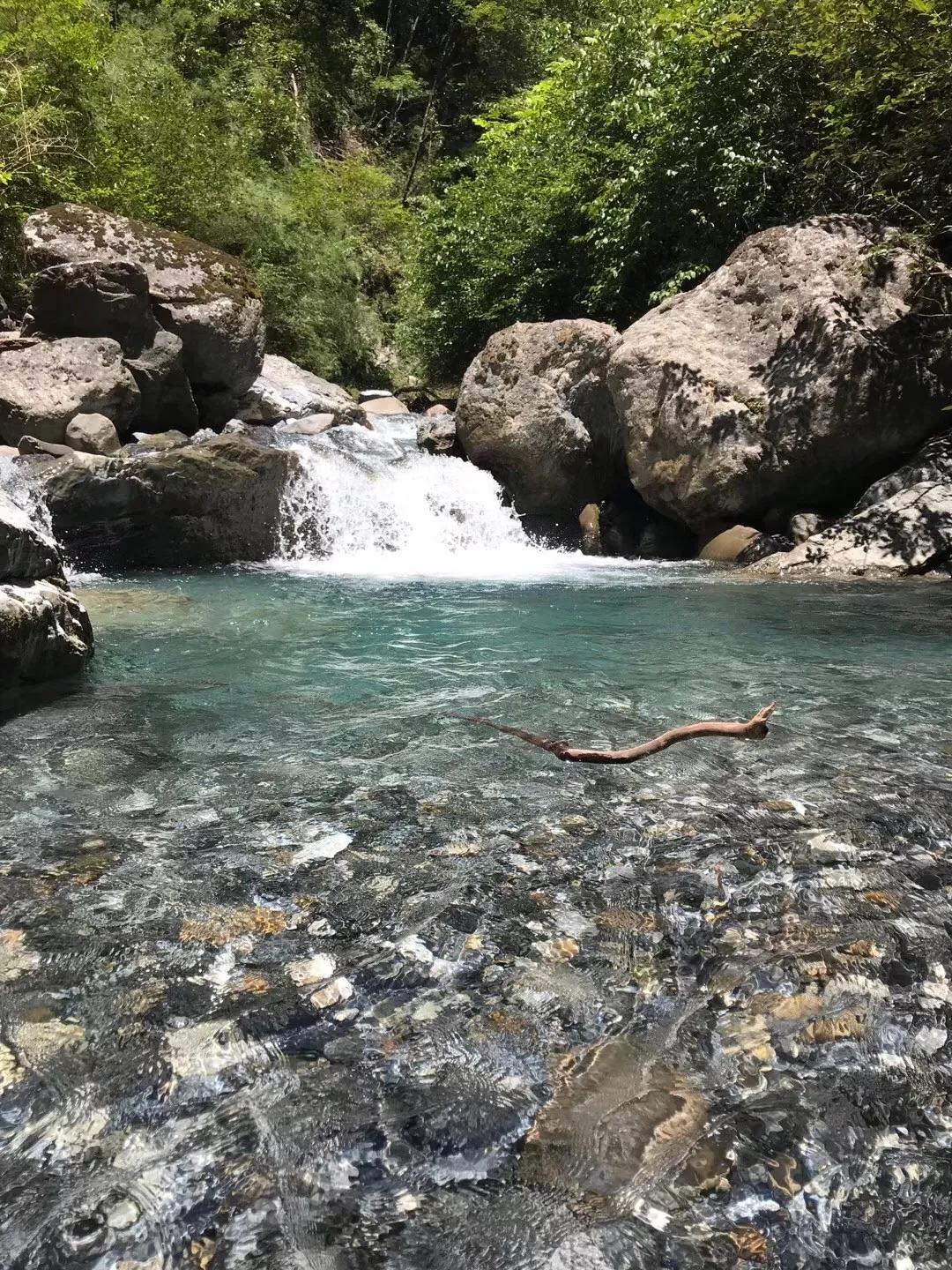 成都周边凉快又可以耍水的地方,成都周边哪有耍水的地方