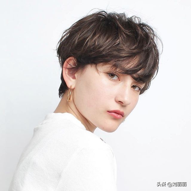 推荐几款好看的时尚短发,一款适合你的精致短发