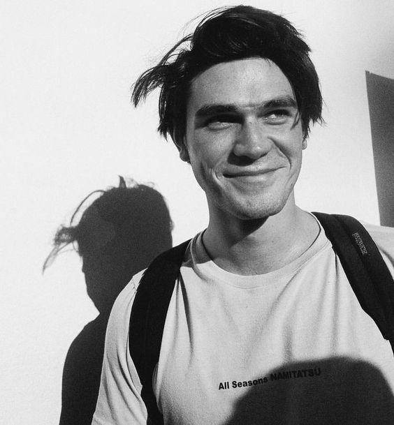 男性秋季护肤,秋冬季男生如何护肤