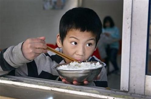 孩子总是吃饭不消化怎么办,幼儿吃饭慢老师怎么和家长沟通