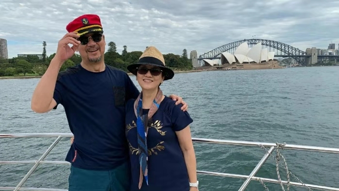 “你有病”“对啊，被你传染的”，心理学吊桥效应：一边怼一边爱