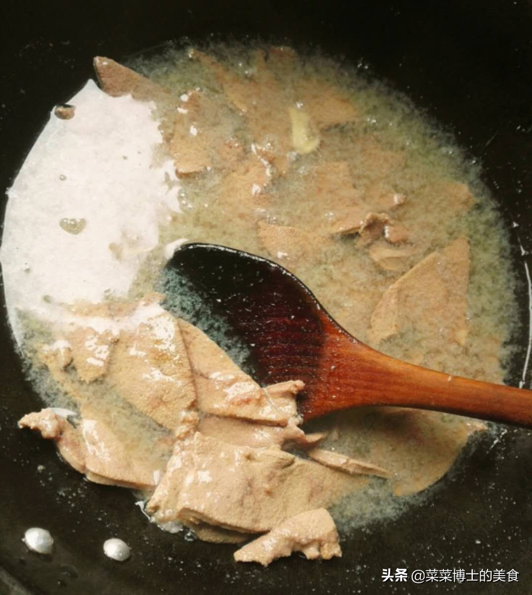 为什么炒猪肝这么腥,爆炒猪肝怎么做出来才嫩