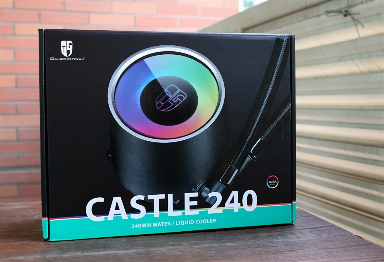 一体水冷主机和分体水冷主机区别,水冷主机好和普通的有什么区别