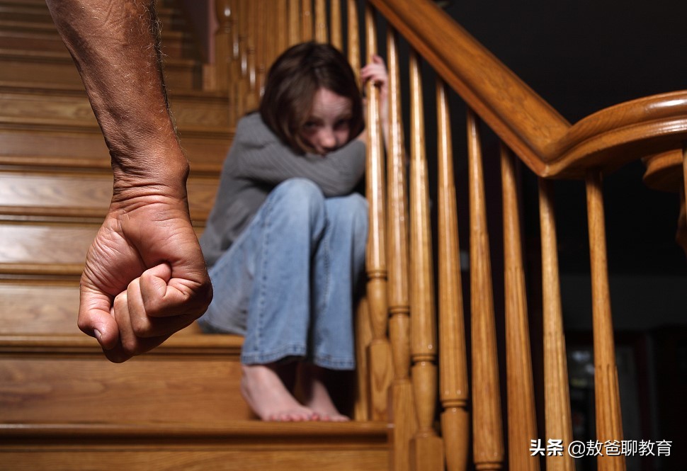 如何防止孩子抑郁情绪,家长如何帮助孩子走出抑郁情绪