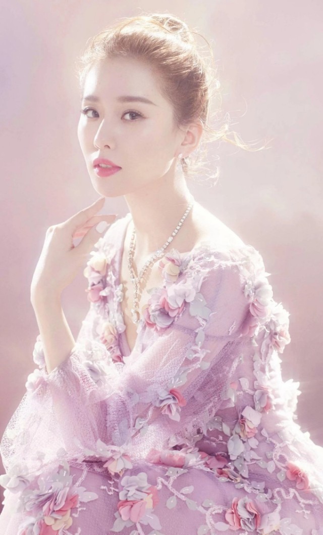 秋季美白保湿皮肤护理方法,秋季美白教学