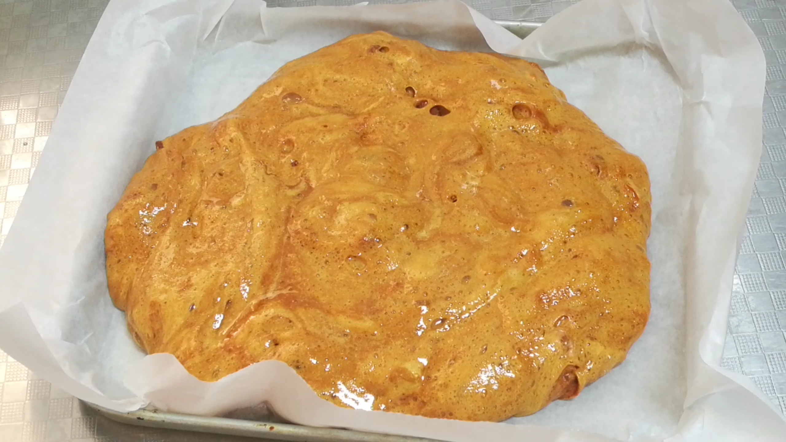 用白糖跟小苏打做蜂窝糖,蜂蜜白糖小苏打做蜂巢糖