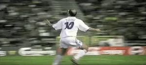 齐达内世界公认大师,齐达内法国十大传奇