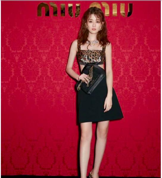 谢娜张杰杨幂刘恺威李小璐贾乃亮,杨幂被爆瘦成纸片人