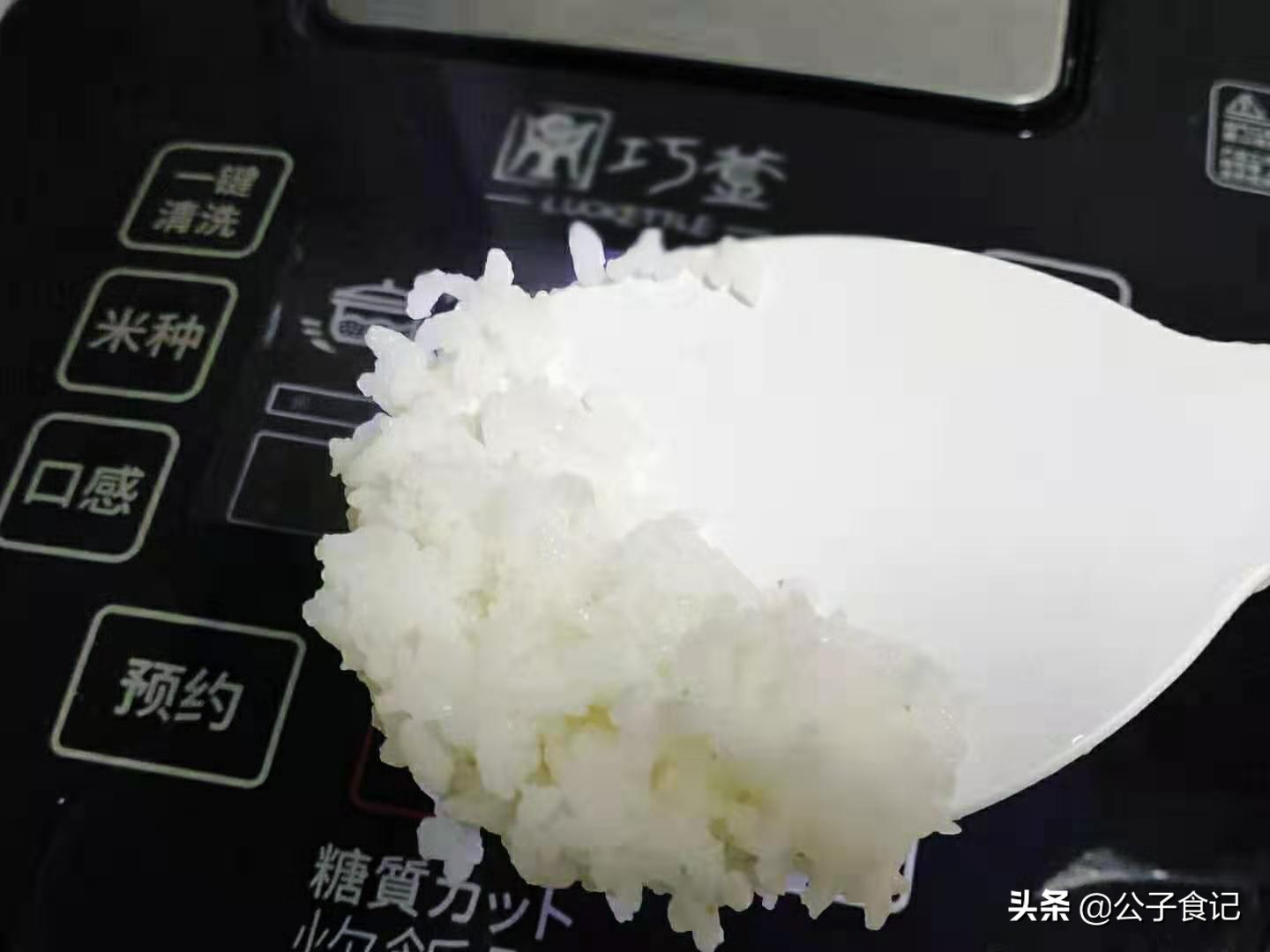 陈米怎样蒸更白透亮,陈米好吃还是新米好吃