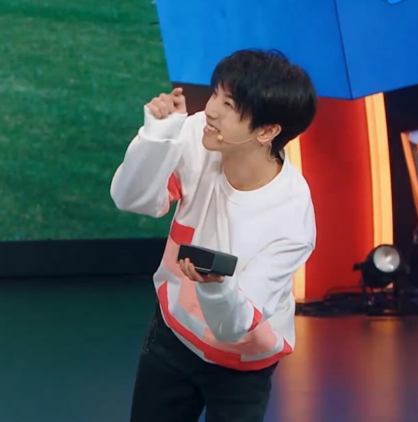 华晨宇张碧晨被曝育有一子，花花堂哥发文辟谣，双方均未拿出证据